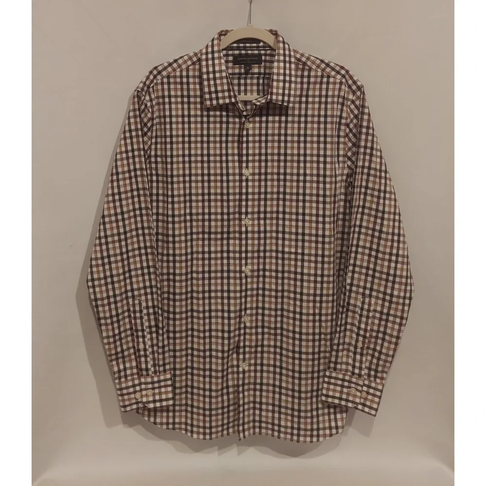 Banana Republic Mens Plaid Athletic Fit LS Dress Shirt Size Medium NWOT